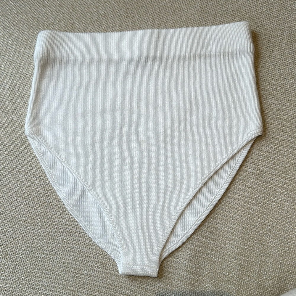 Zulu and Zephyr Briefs. Size US 2 AU 6 EU 34